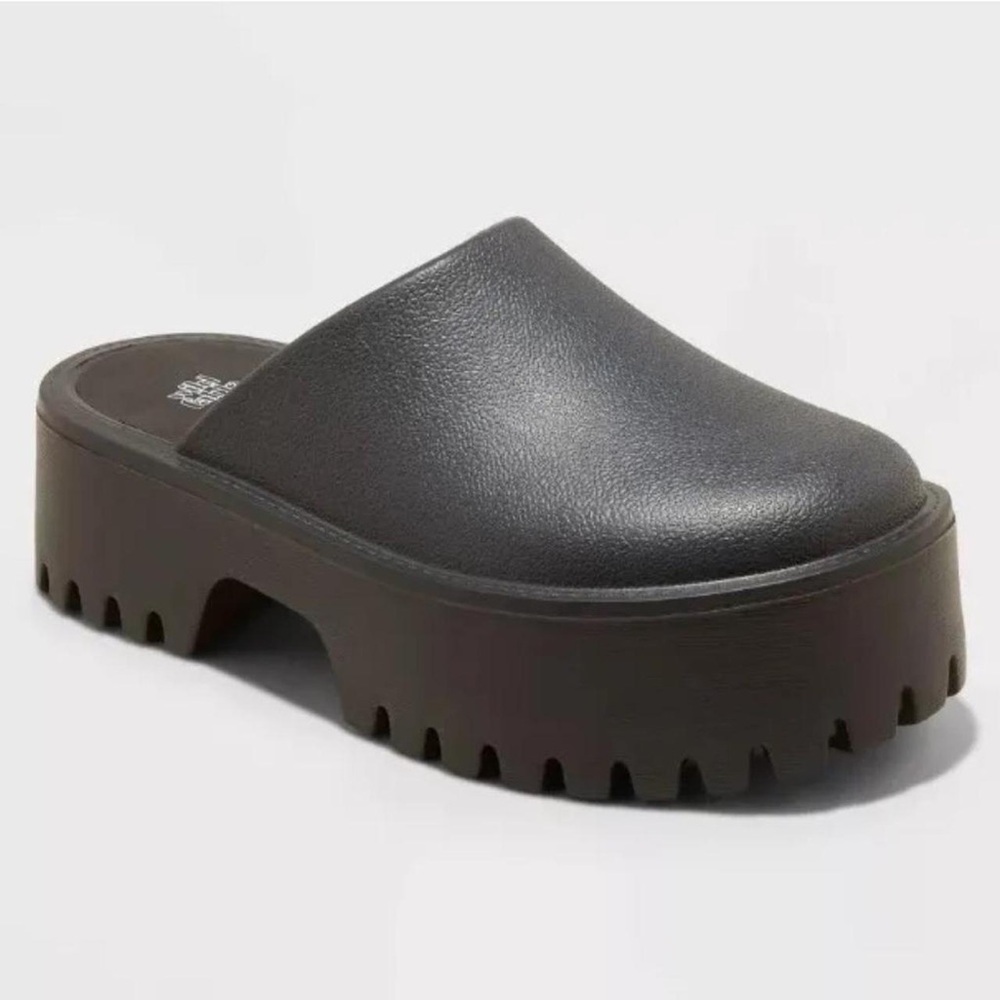 Women's Black Platform Clogs (Wild Fable)